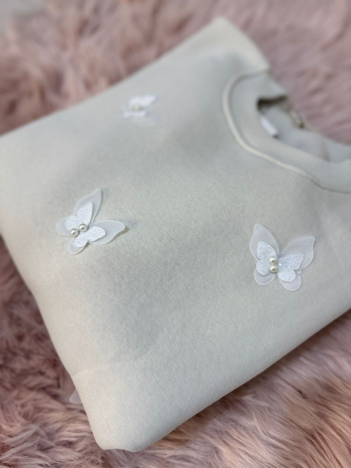 butterfly fleece - Little Hijabi