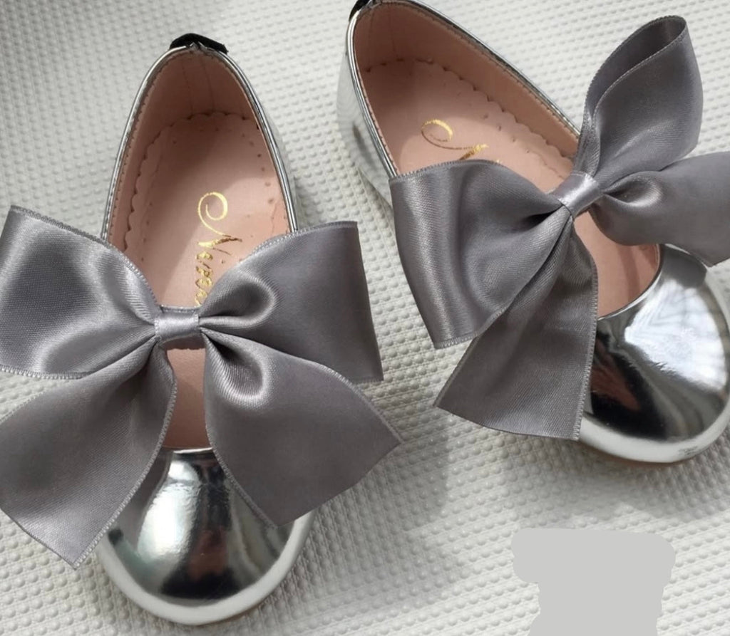 Silver Bow Ballerina - Little Hijabi